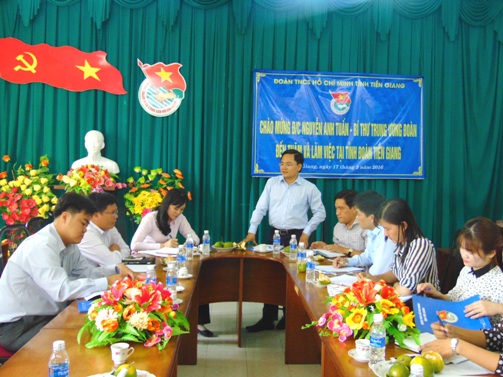 Bí thư Trung ương Đoàn Nguyễn Anh Tuấn làm việc với BTV Tỉnh Đoàn Tiền Giang
